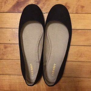 Old Navy Black Flats